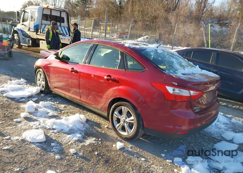 2013 Ford Focus Se z USA, uszkodzony, nr VIN 1FADP3F26DL148977